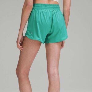 Lulu Lemon Hotty Hot, Size 2, Green